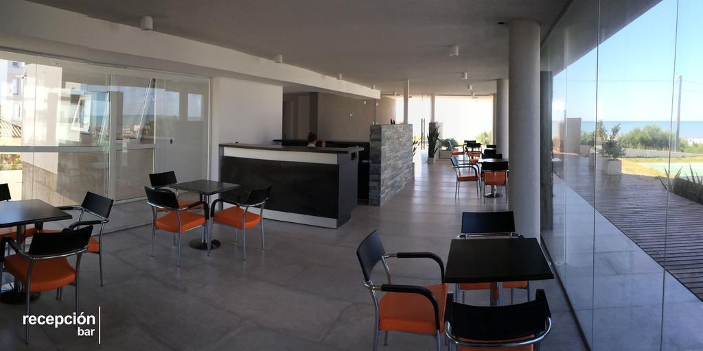 Eighteen Apartments Villa Gesell Exteriör bild