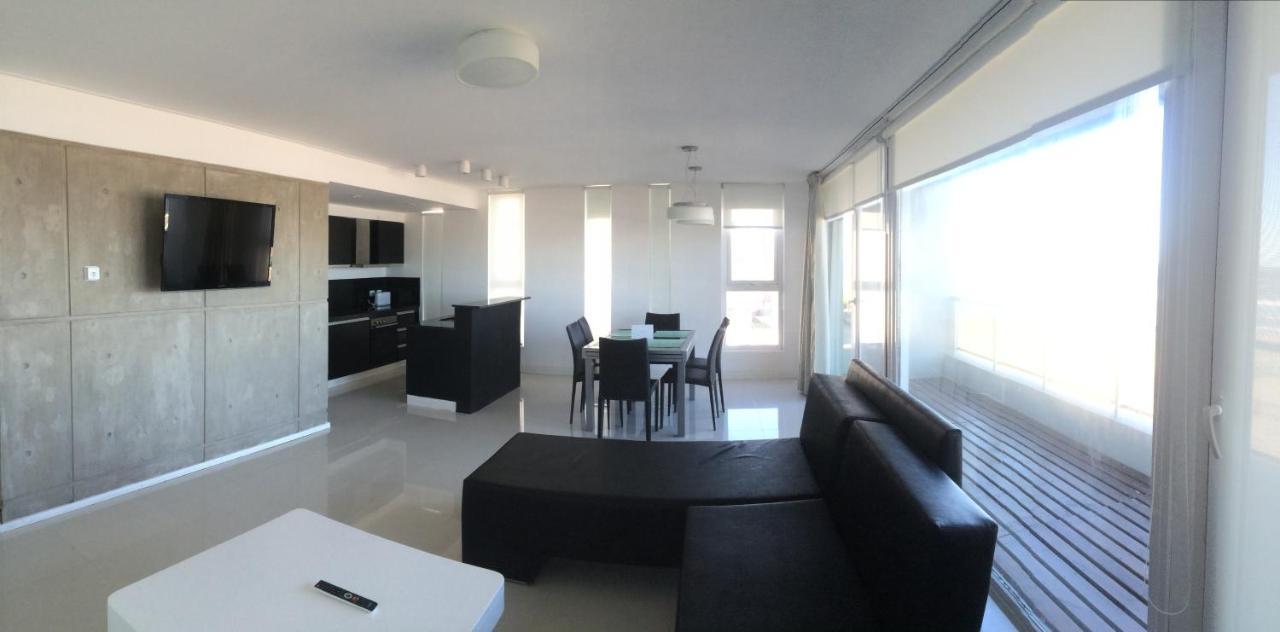 Eighteen Apartments Villa Gesell Exteriör bild