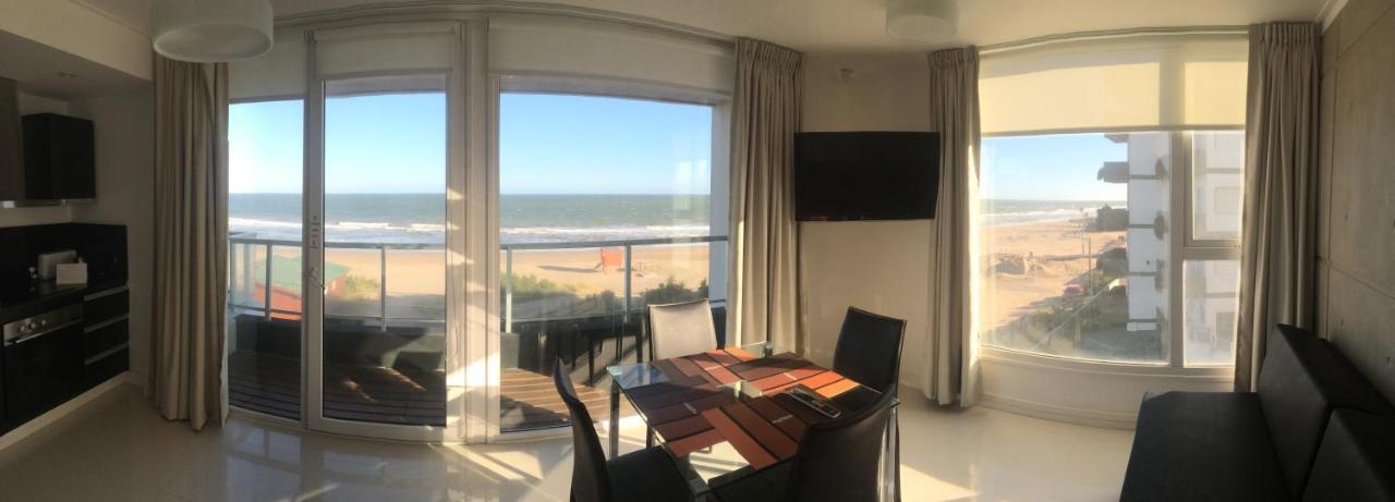 Eighteen Apartments Villa Gesell Exteriör bild
