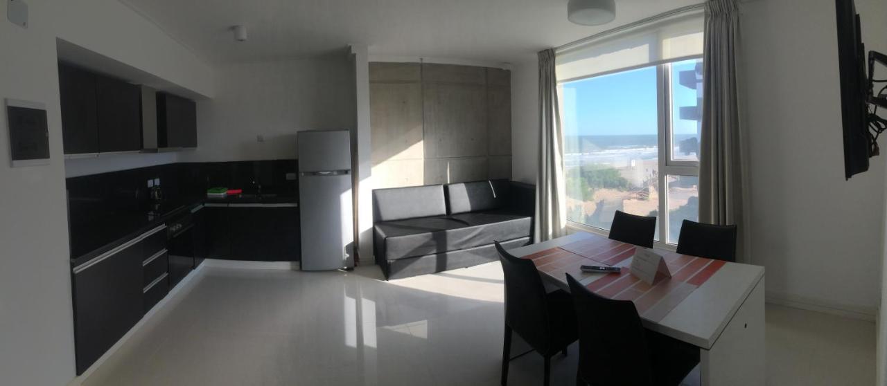 Eighteen Apartments Villa Gesell Exteriör bild